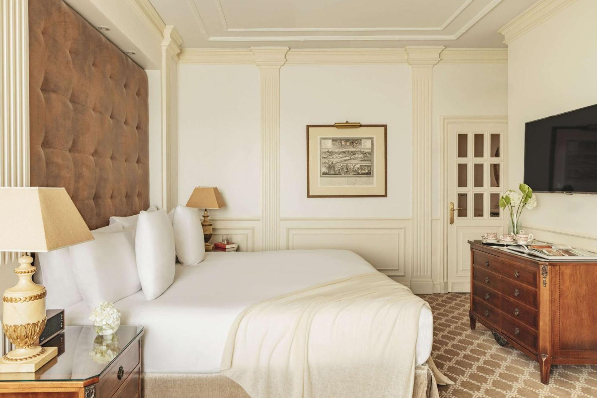 Supreme Room Red Level,1645648356:JPEG